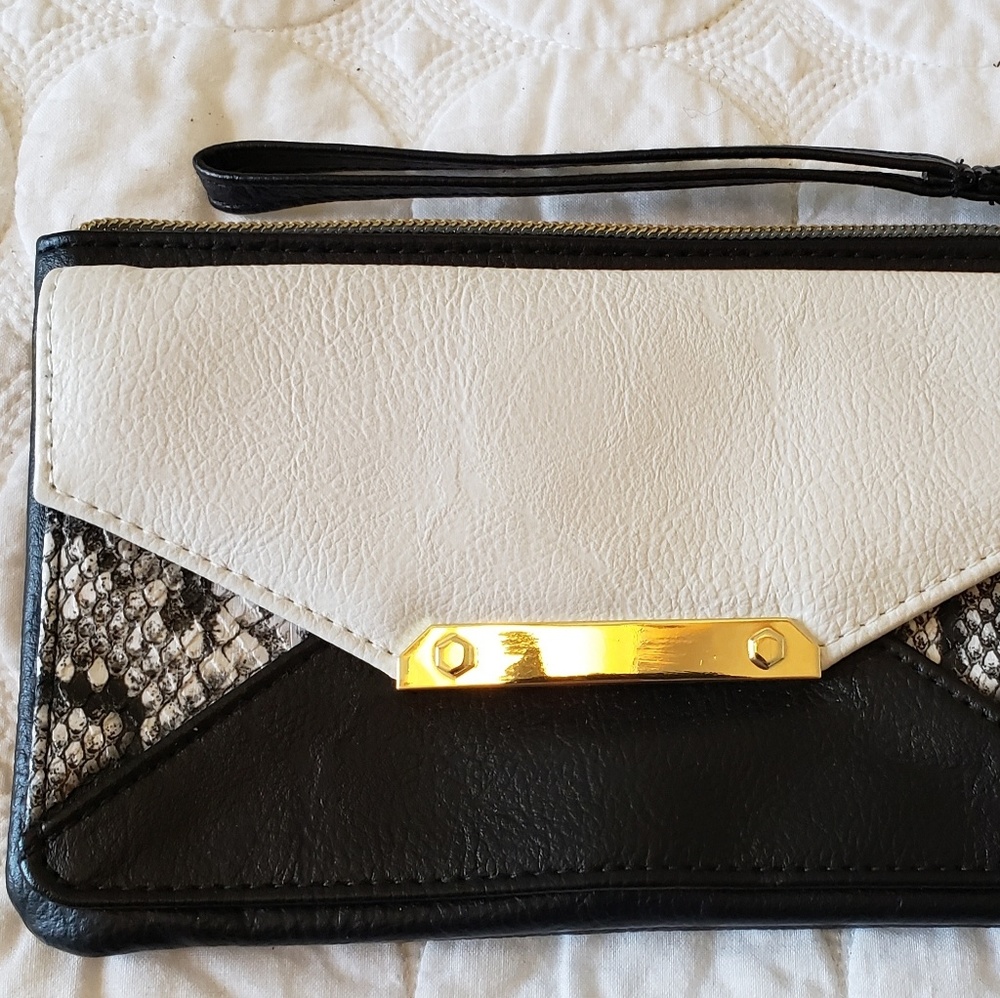 APT 9 Women's Wallet